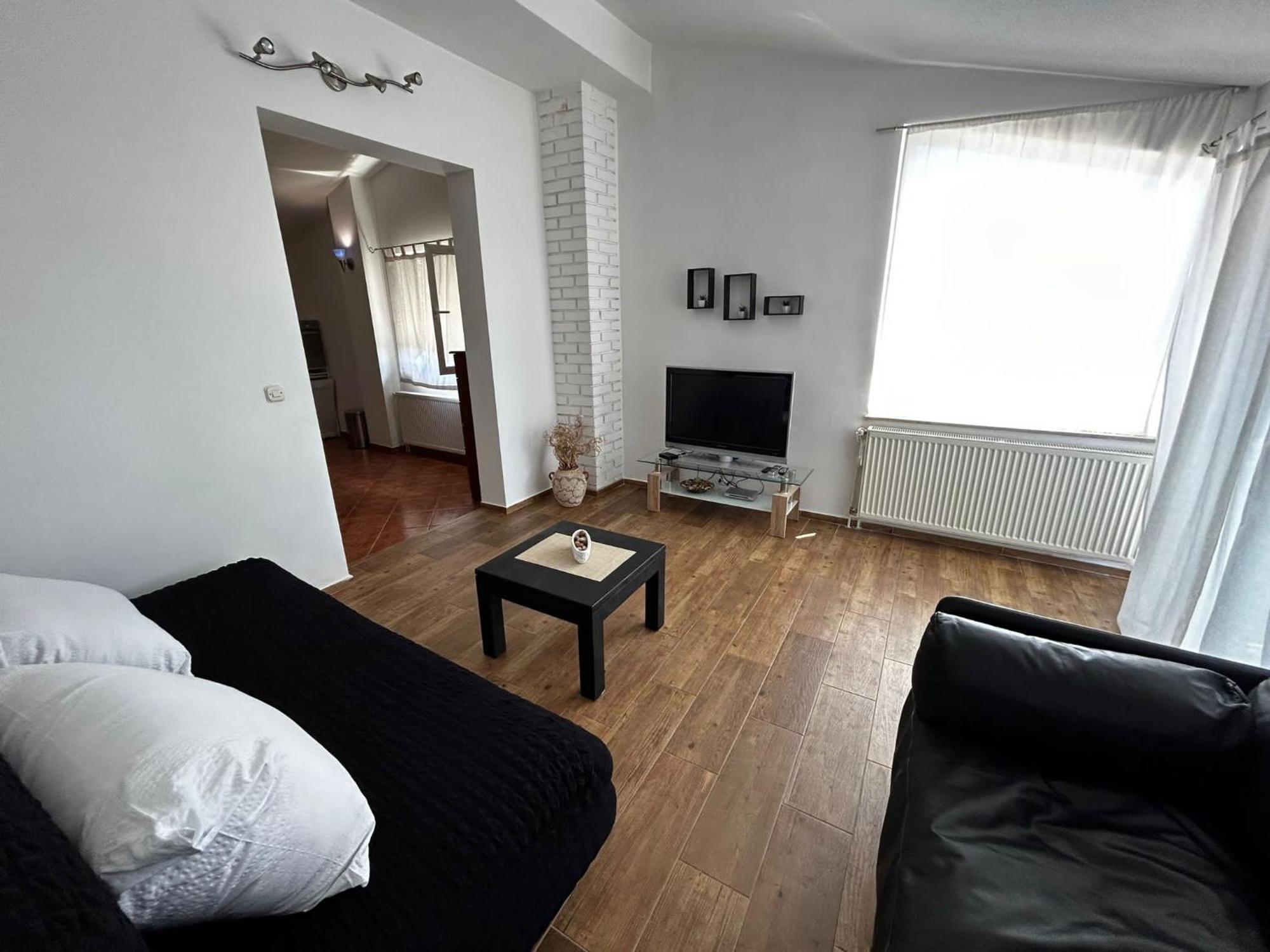 Apartments Petrovic 皮罗瓦茨 外观 照片