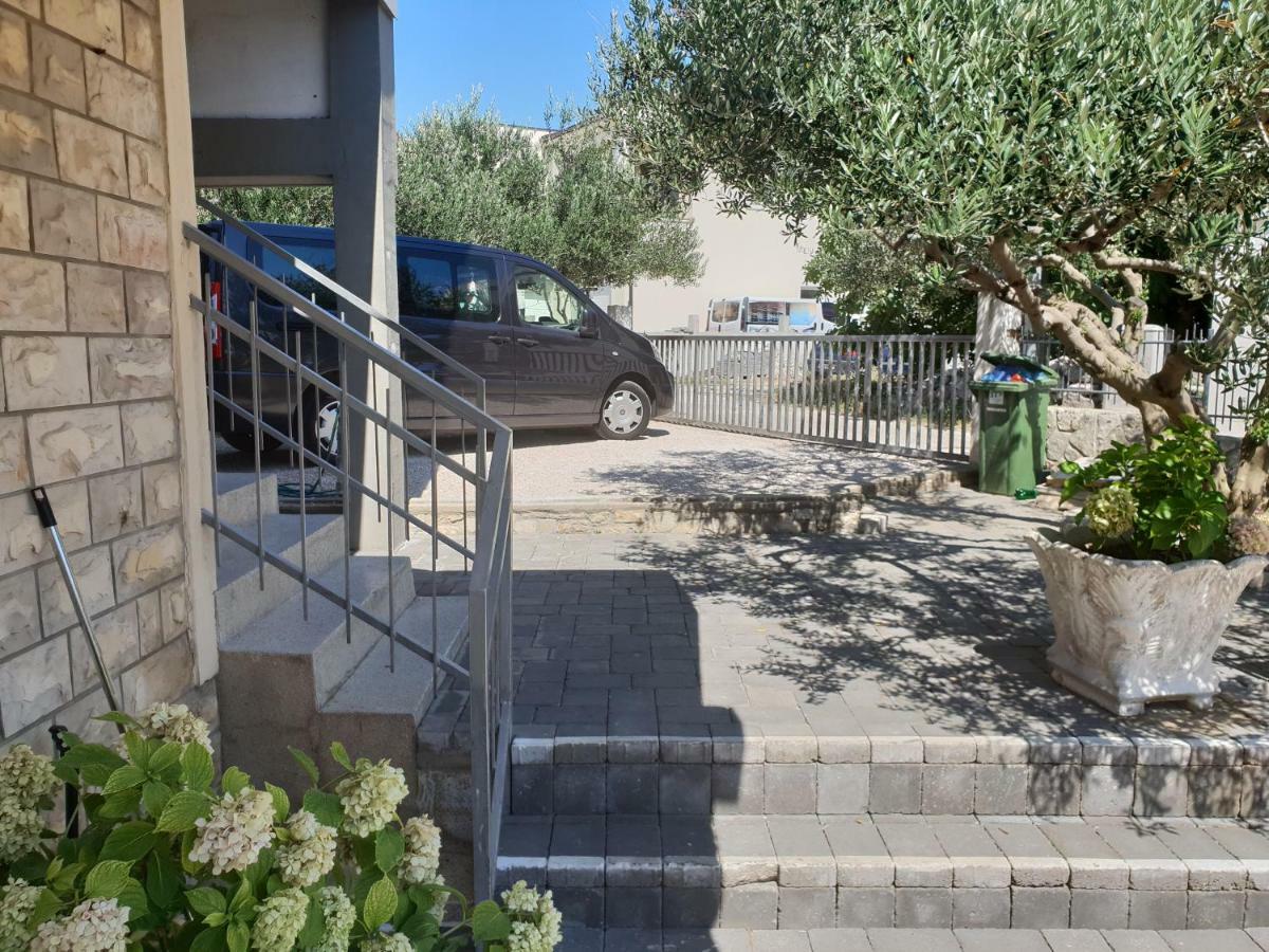 Apartments Petrovic 皮罗瓦茨 外观 照片